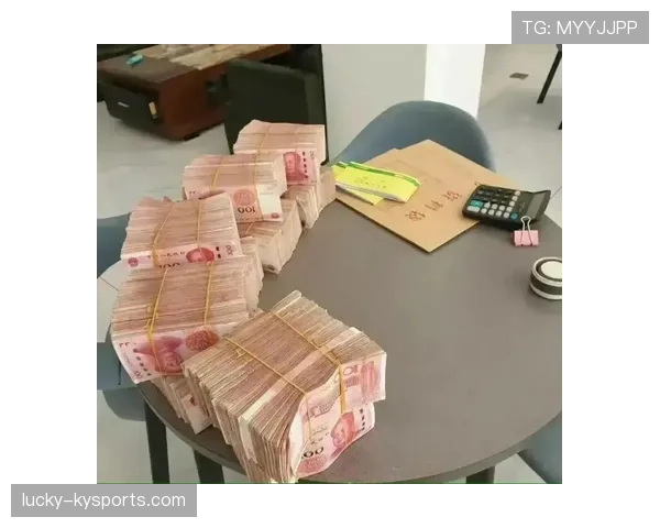 阿萨尔森家里几个亿现金堆着，估计还不如他每天的训练严厉吧！